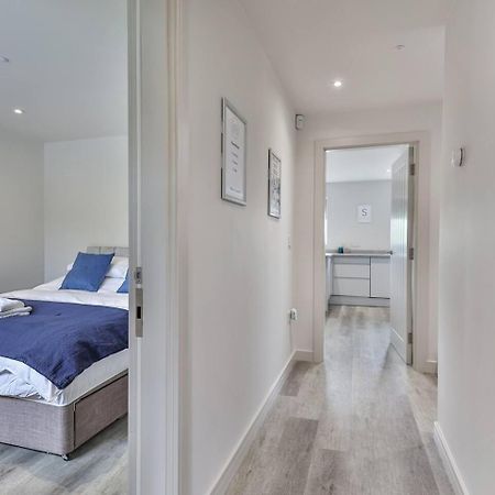 Newly Renovated 3 Bed 2 Bath Apartment & Parking Sheffield Bagian luar foto