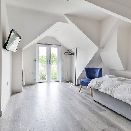 Newly Renovated 3 Bed 2 Bath Apartment & Parking Sheffield Bagian luar foto