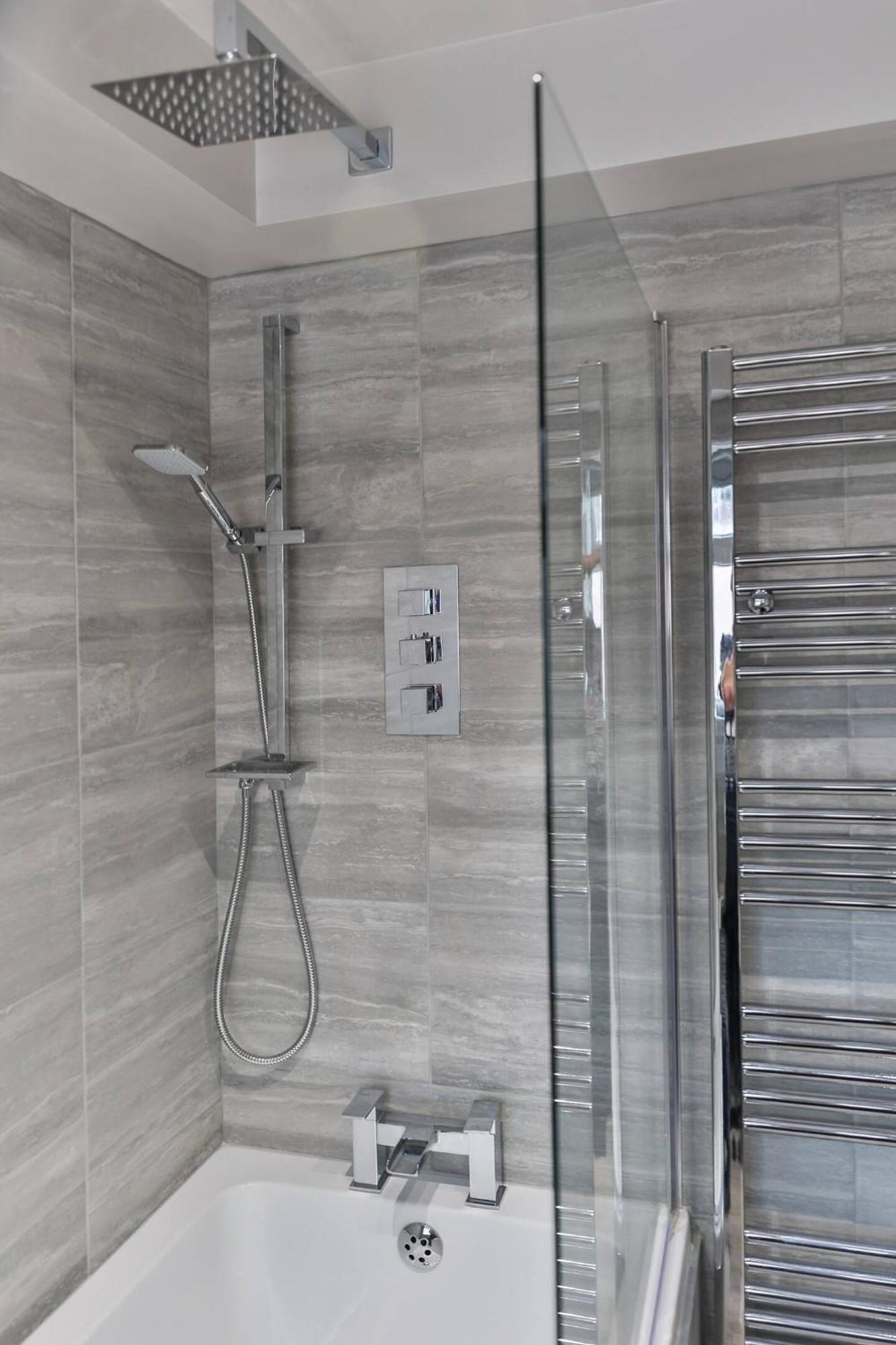 Newly Renovated 3 Bed 2 Bath Apartment & Parking Sheffield Bagian luar foto
